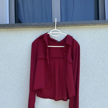 Rote Bluse