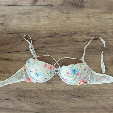 Floral Lace-BH von victoria’s secret // EU 75D