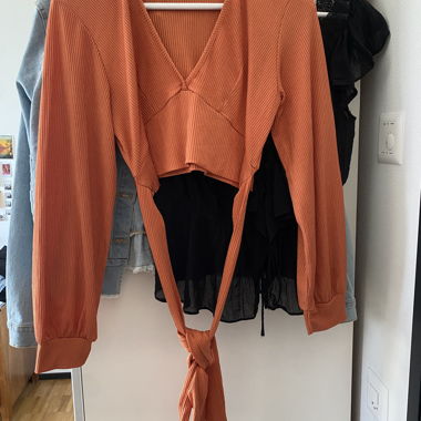 Top corto Glamorous Petite