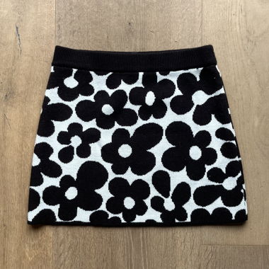 Gonna Mini floreale nero e bianco, H&M