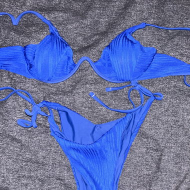 Blaues Bikini Set