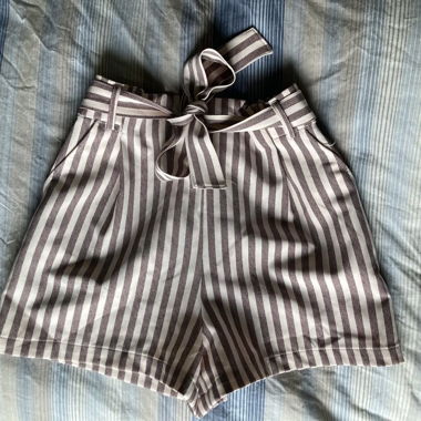 pantaloncini a righe 