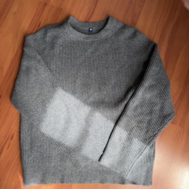 Pull tricoté gris UNIQLO
