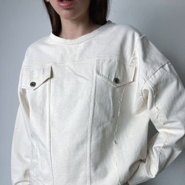 Cream denim Zara sweatshirt with a relaxed fit