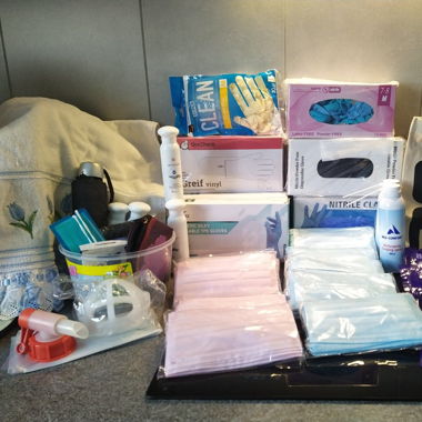150 Hygienemasken Mundschutz und 7x Handschuhe