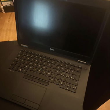 Dell Laptop aufbereitet in Schwarz
