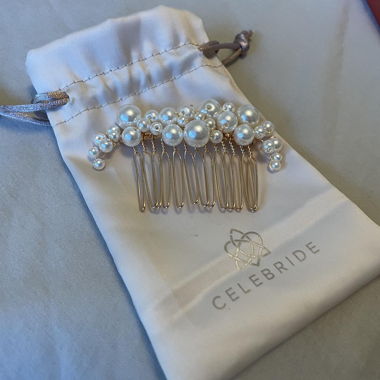 Bridal hair accessory 