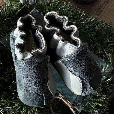 Blaue leder Babyschüchen 