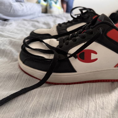 Chaussures champions 37.5 