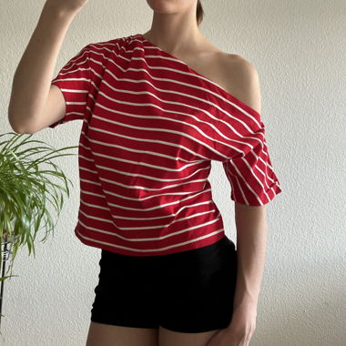 Top a righe rosso