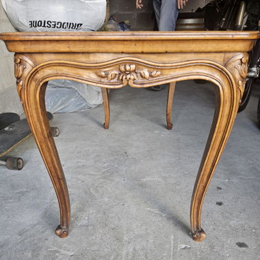 Table basse style Louis XV