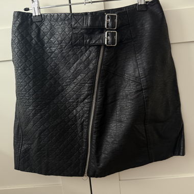 leather skirt