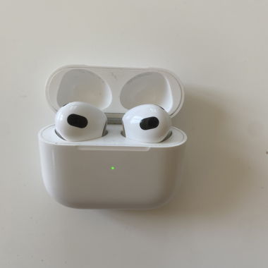 AIRPODS 3. GENERATION