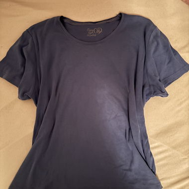 Blaues tshirt