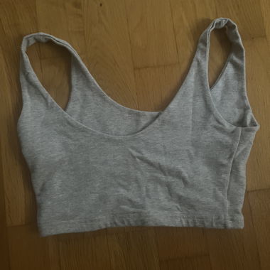 Graues Crop Top