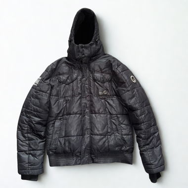 Winterjacke mit Kapuze