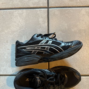 Chaussures noires (Asics)