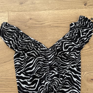 Crop-Top Zebra
