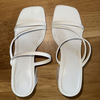 Bershka - Sandales blanches à lanières