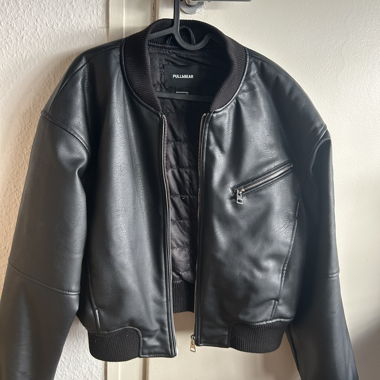 Blouson bomber en similicuir Pull&Bear L