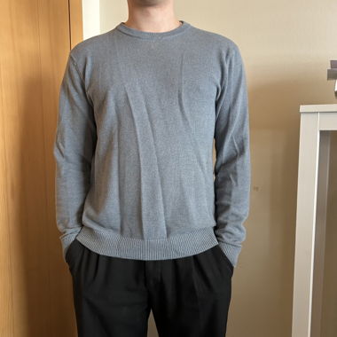 Grauer Herrenpullover