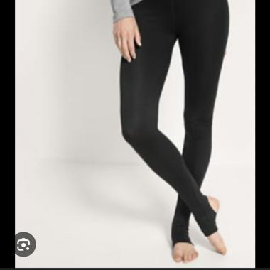 Leggings de yoga noirs avec étriers