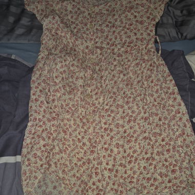 Robe vintage fleurie à boutons