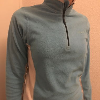 Hellblaue jacke