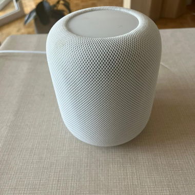 Coppia di grandi casse per Apple TV 4K