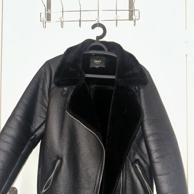 Kunstpelz-Lederjacke