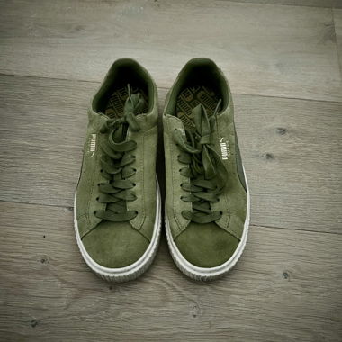 Puma Suede Platform Sneakers olive green, size 37.5
