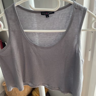 Grey tank top