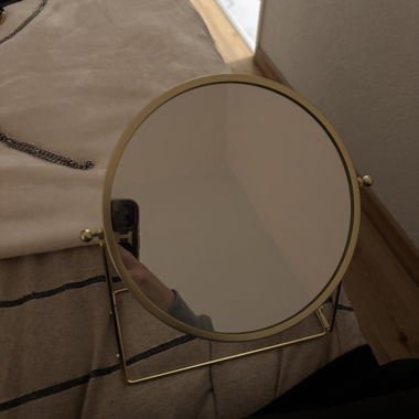 Spiegel in Gold