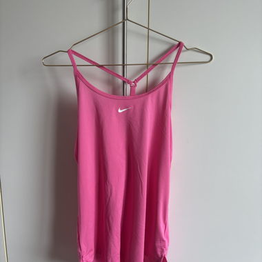 Top sportivo Nike