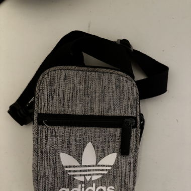 Adidas Umhängetasche klein