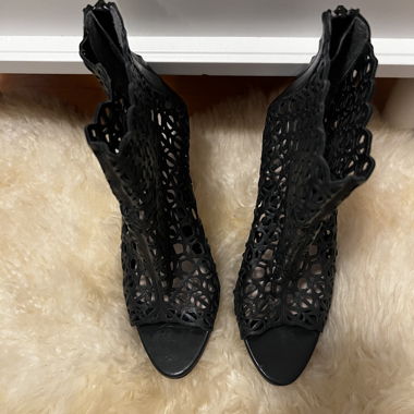 High Heels in Black
