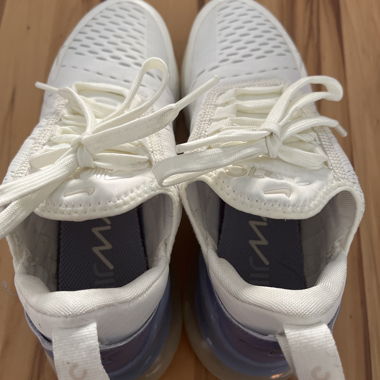 Chaussures Nike 27C