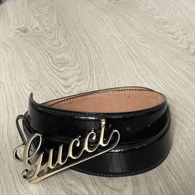 GUCCI logo buckle