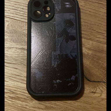Black phone case with floral motif