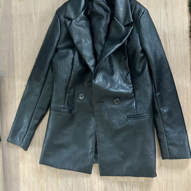 Leather jacket with a collar 