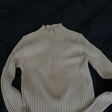 Kurzer Rollkragen Pullover 