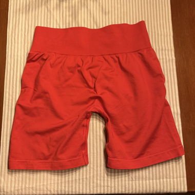 Shorts rouges TEVEO