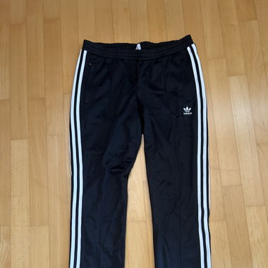Pantaloni da allenamento neri Adidas