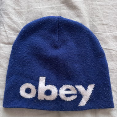 Bonnet Obey bleu