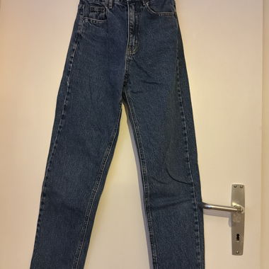Jeans Mom