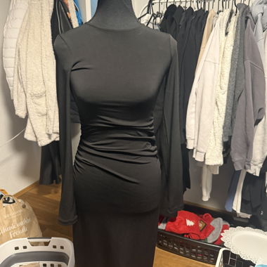 Abito nero PULL&BEAR