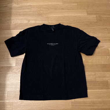 T-shirt nero con stampa