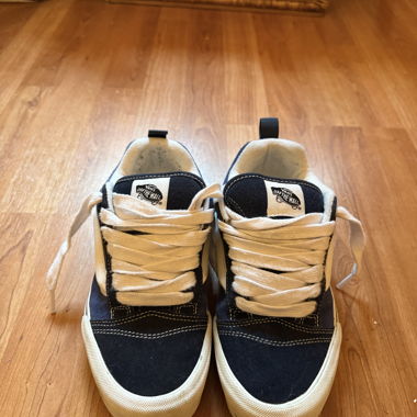 Vans Knu Skool