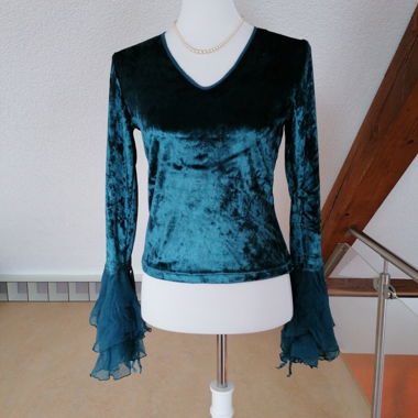 Samtiges Langarmshirt mit speziellen Ärmel (S, M) 