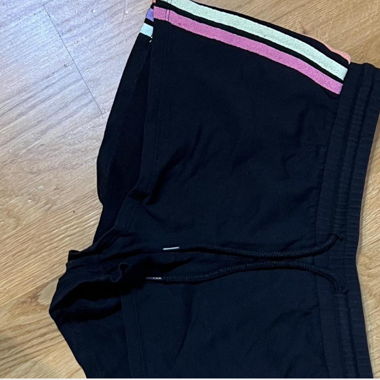 Chicoree Shorts with rainbow stripes